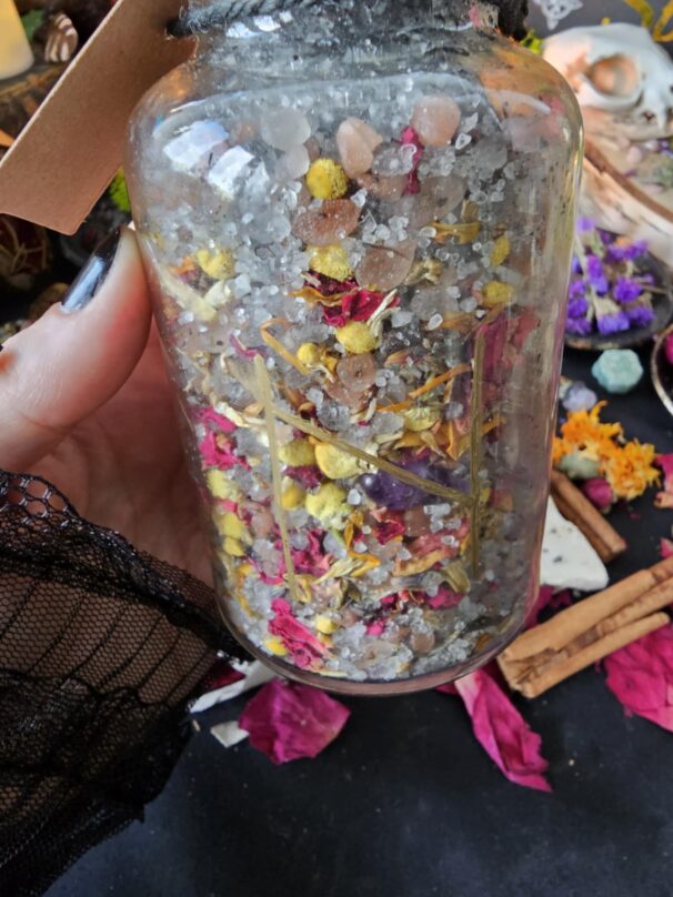 Full Moon Rituals Salt - Image 5