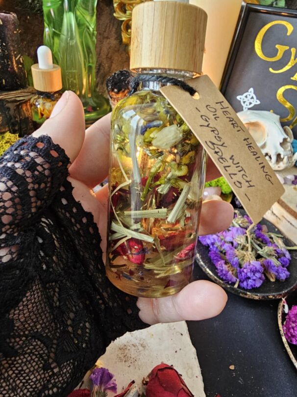 Heart Healing Ritual Oil - Image 3