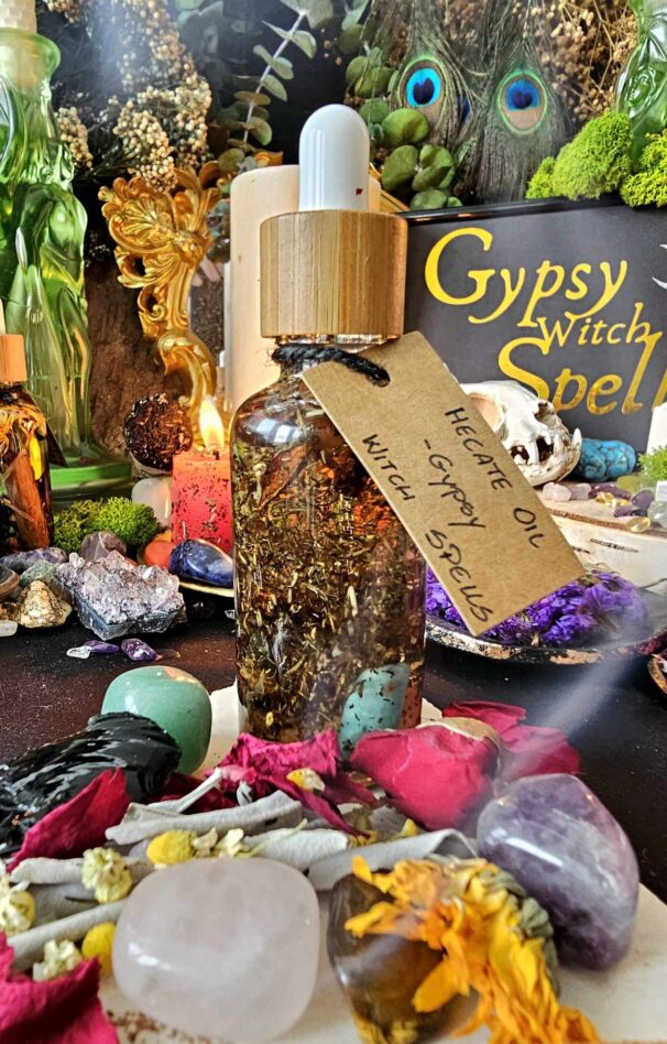 Hecate Ritual Oil - Image 5