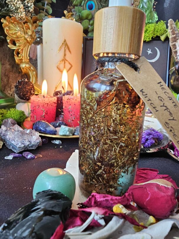 Hecate Ritual Oil - Image 6