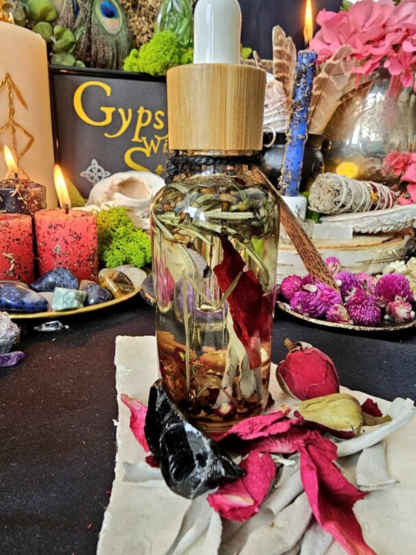 Lilith Ritual Oil - Image 2