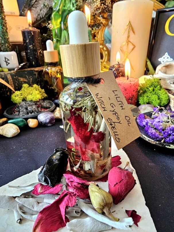 Lilith Ritual Oil - Image 4