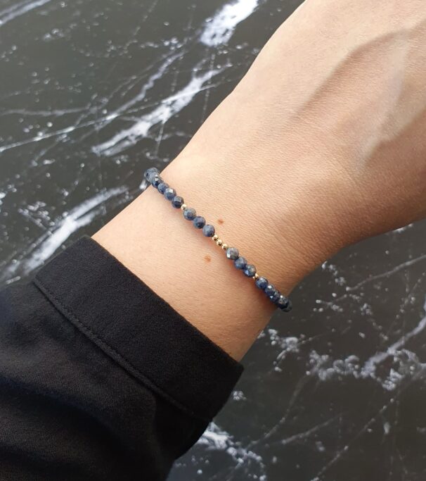 Dainty Sapphire Crystal Bracelet